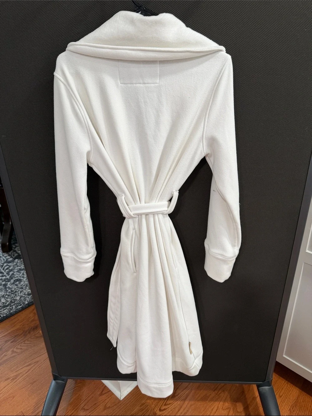 UGG robe size medium - Picture 3 of 4